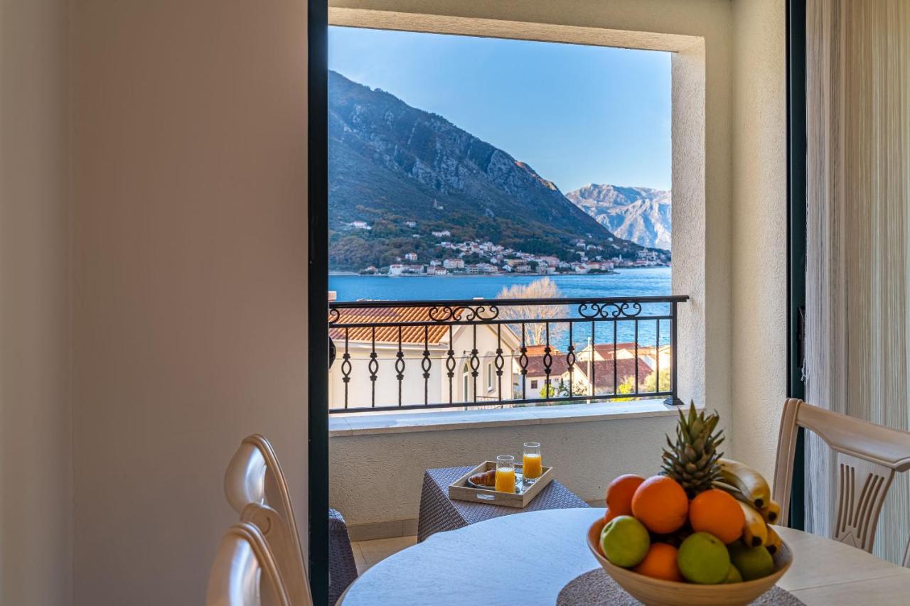 Boka View Luxury Suite - With Free Garage Parking Kotor Bagian luar foto