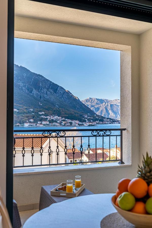 Boka View Luxury Suite - With Free Garage Parking Kotor Bagian luar foto