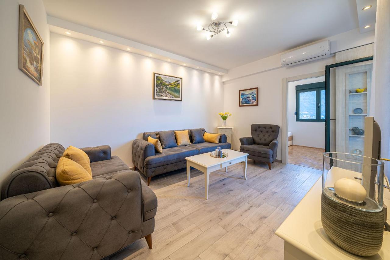 Boka View Luxury Suite - With Free Garage Parking Kotor Bagian luar foto