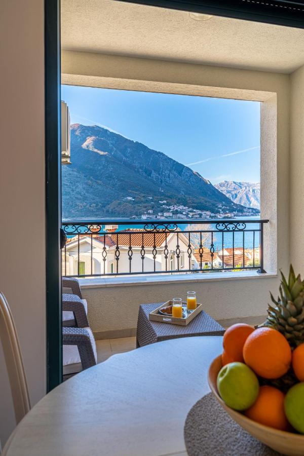 Boka View Luxury Suite - With Free Garage Parking Kotor Bagian luar foto