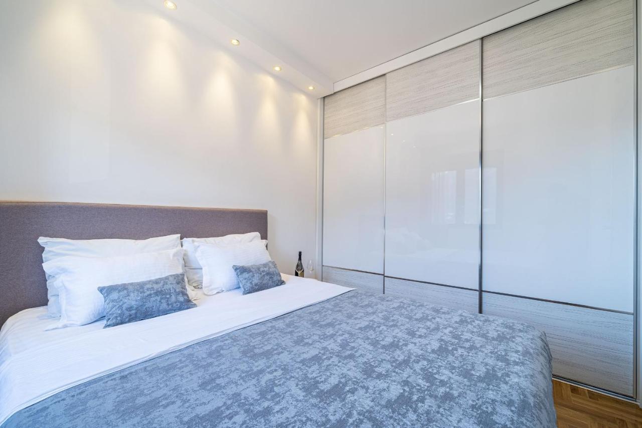 Boka View Luxury Suite - With Free Garage Parking Kotor Bagian luar foto