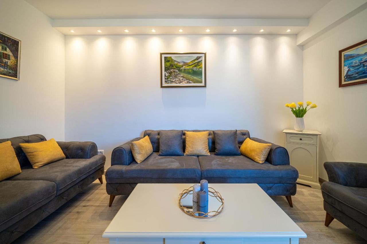 Boka View Luxury Suite - With Free Garage Parking Kotor Bagian luar foto
