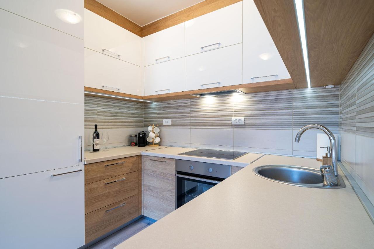 Boka View Luxury Suite - With Free Garage Parking Kotor Bagian luar foto