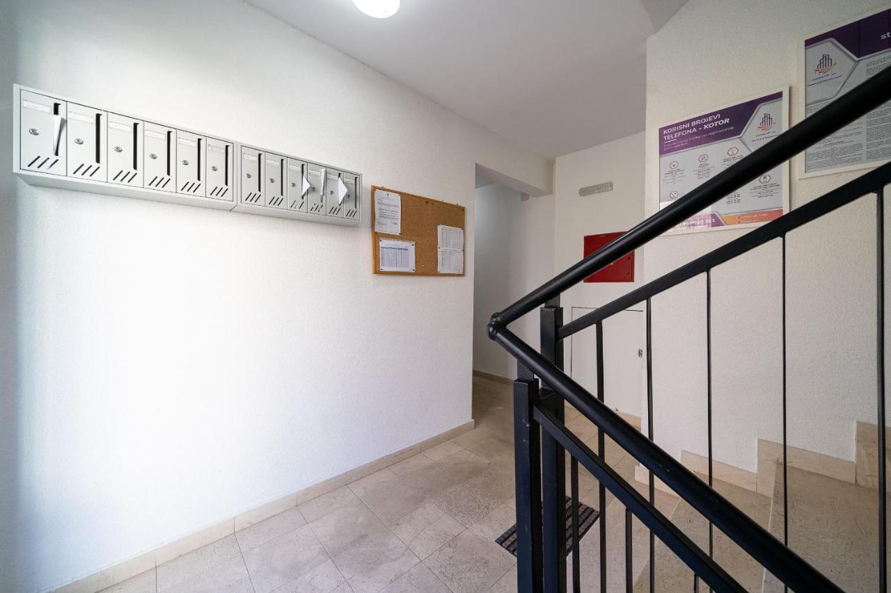 Boka View Luxury Suite - With Free Garage Parking Kotor Bagian luar foto