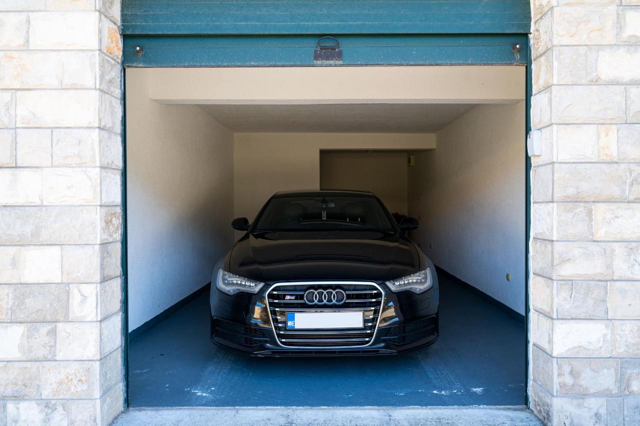 Boka View Luxury Suite - With Free Garage Parking Kotor Bagian luar foto