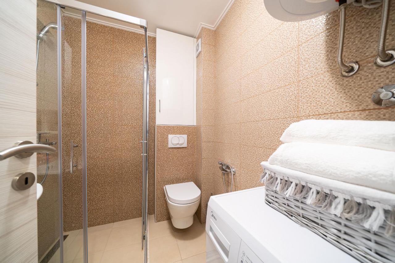 Boka View Luxury Suite - With Free Garage Parking Kotor Bagian luar foto