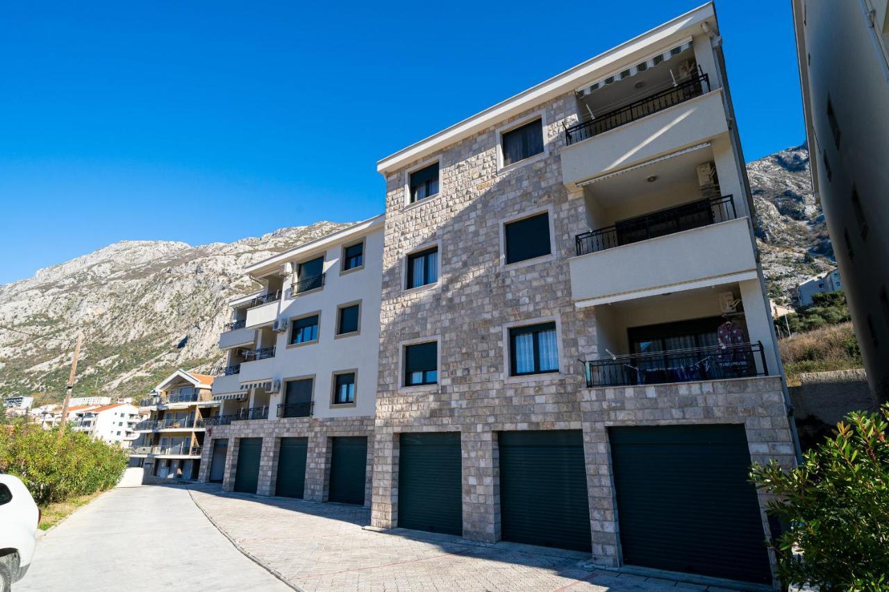 Boka View Luxury Suite - With Free Garage Parking Kotor Bagian luar foto